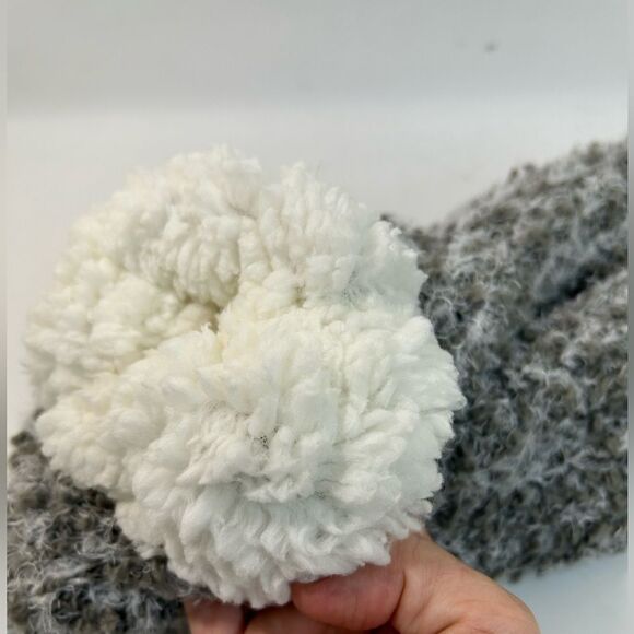 NEW Muk Luks Grey Marled Knit Fuzzy Socks Infused w/Shea Butter size 8.5-11 NWT - Picture 4 of 14